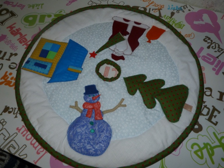 Под елочку!!