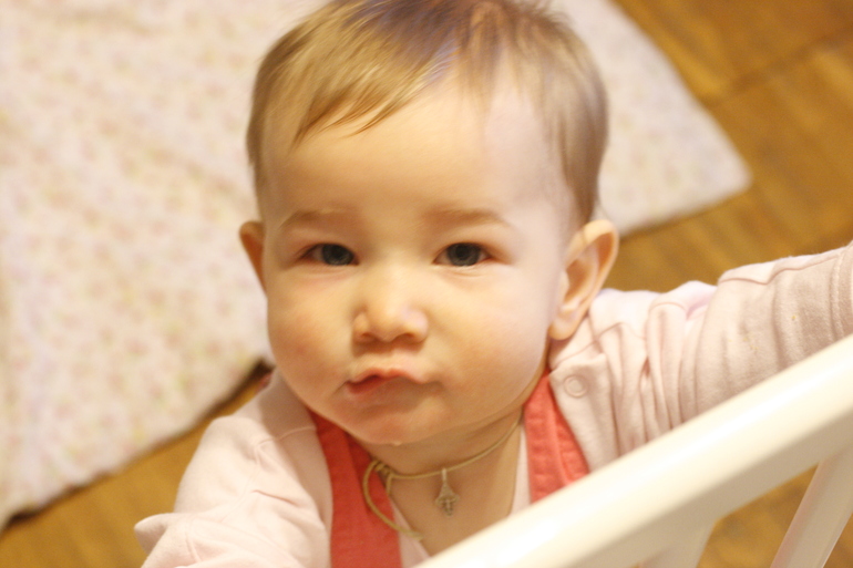 Кто занимается с малышами?