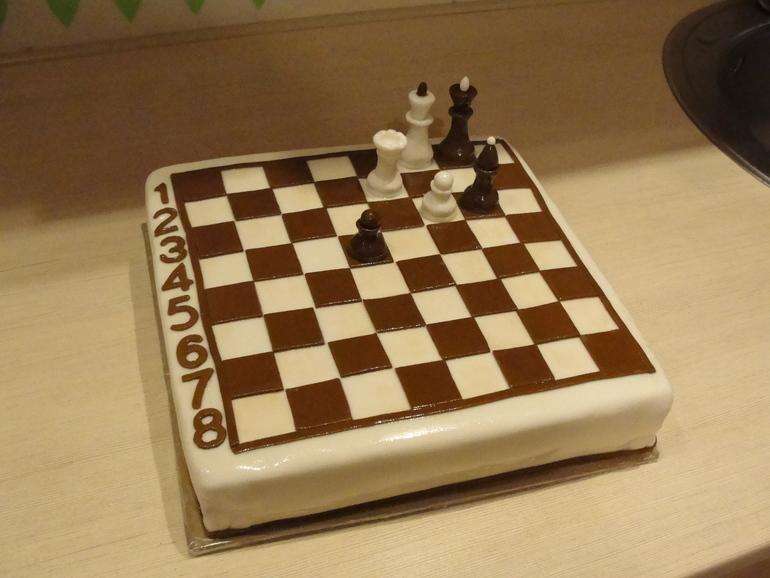Торт-шахматы