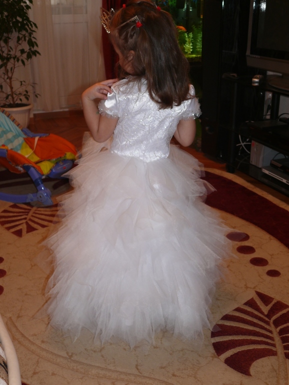 Платье для моей королевы снежинок