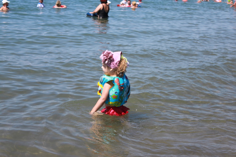 И мы похвастаемся своим платьем рост 107см р110