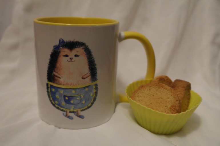 Ежиное семейство на кружках