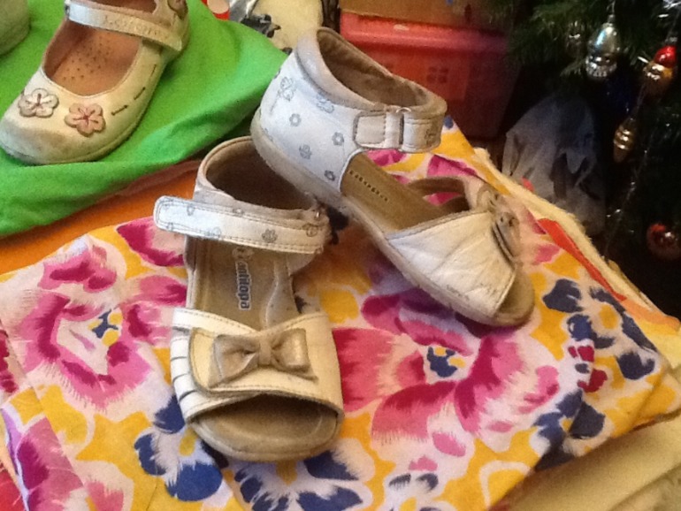 Сандалии 26 рр, 2 пары