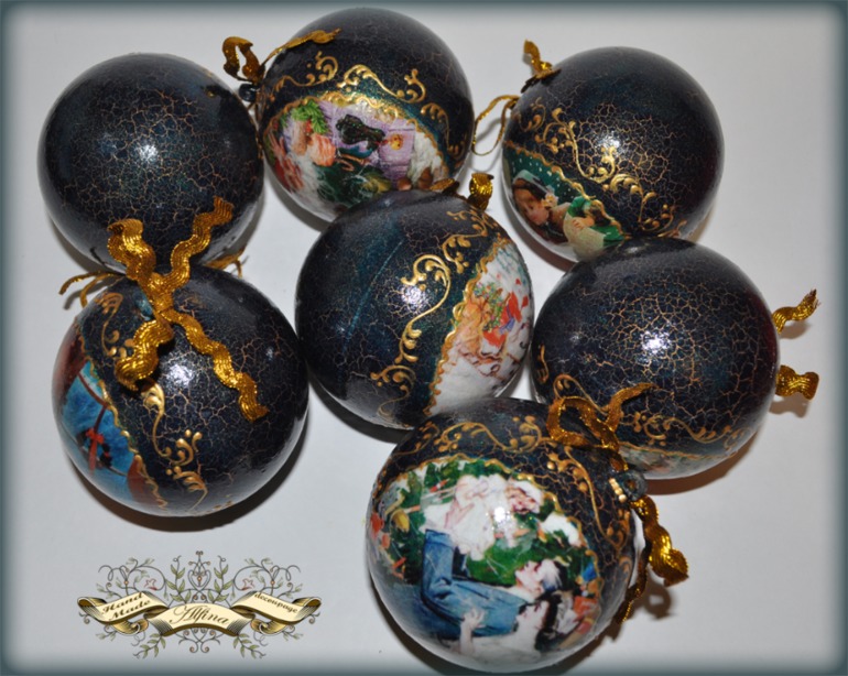 Комплект и грушек на елку "Винтажное детство в Рождество"