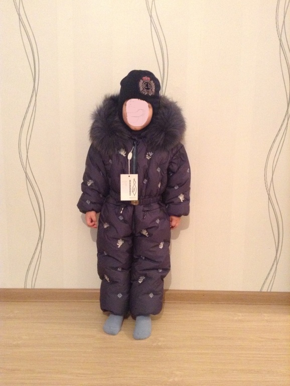 Посоветуйте пожалуйста шапку под комбез?