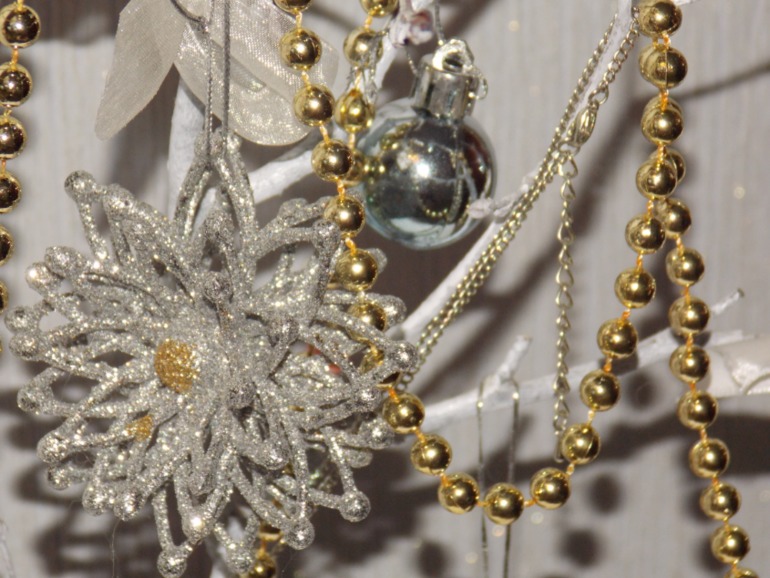 И мы украсили наш дом!!!