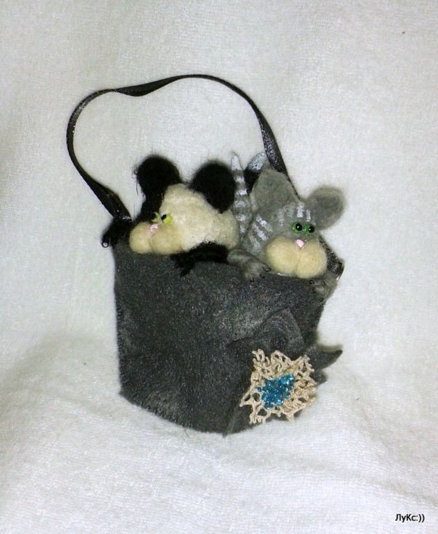 Нашила (все одним постом)