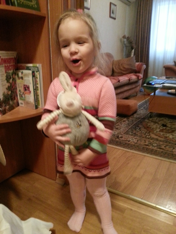 И много, много радости детишкам принесла! Только не елочка, а наша расчудесная Снегурочка)))