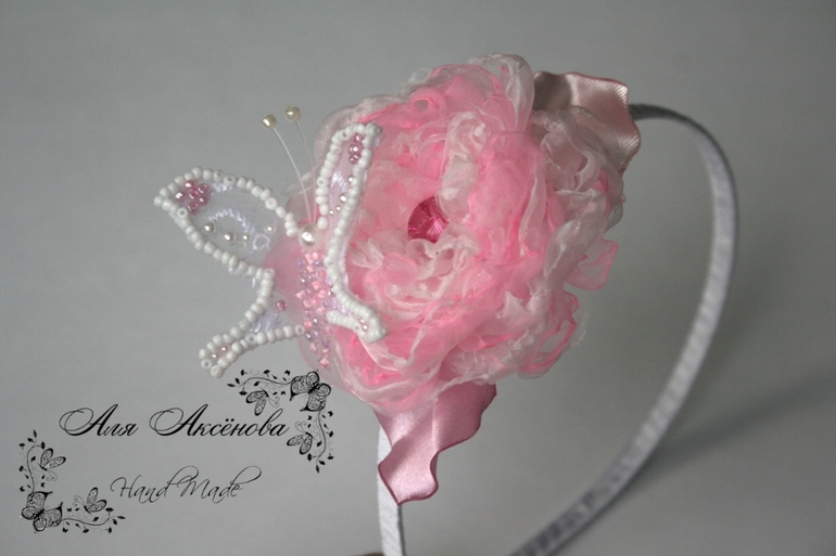 Ободок с бабочкой.