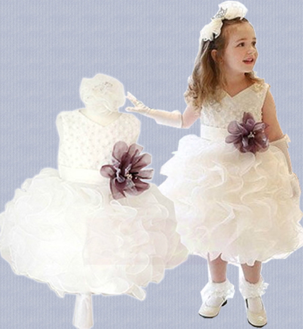 Нарядные  платья  для наших принцесс  в наличии от  800 р до 1200 р!!!!!!!!