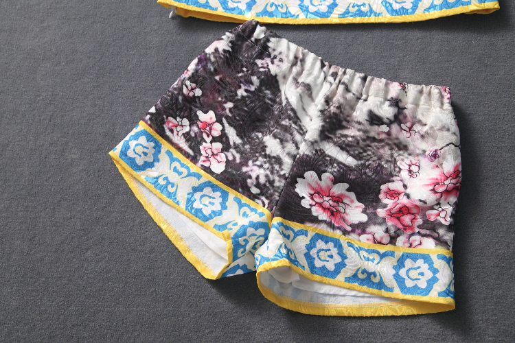 Модные тенденции в женской одежде:весна-лето 2014 года!от 2000р