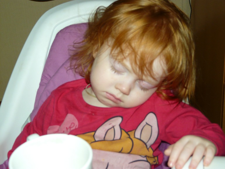 Буду кратко, рисуем,спит,пьем...