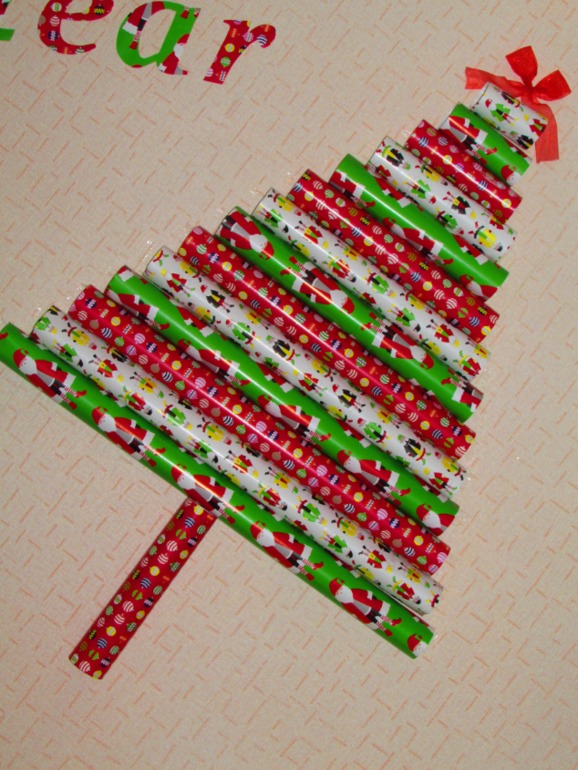 Вот такая ёлочка у нас появилась...