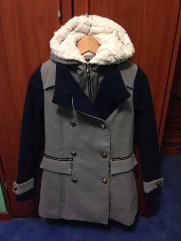 Для маленьких и хрупких))) Пальтишко