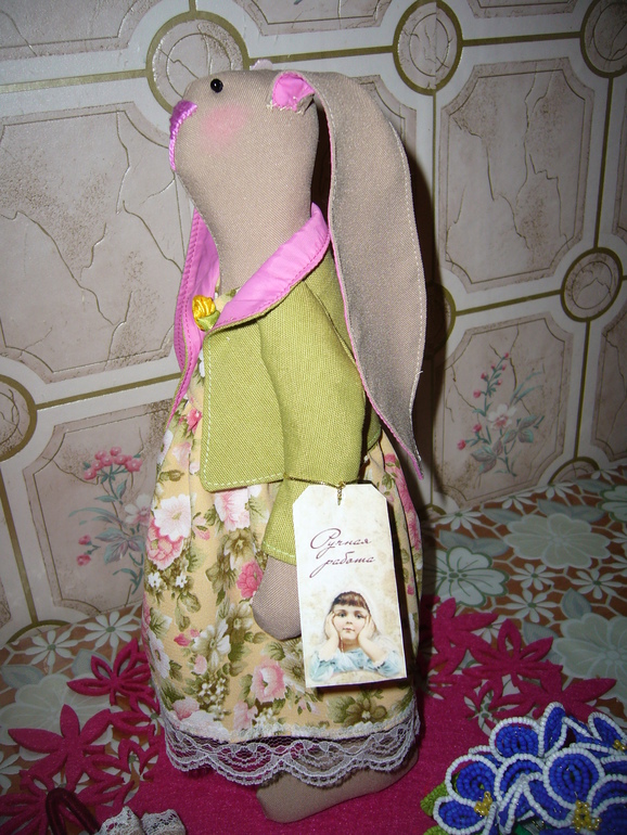 Зая с зонтиком.