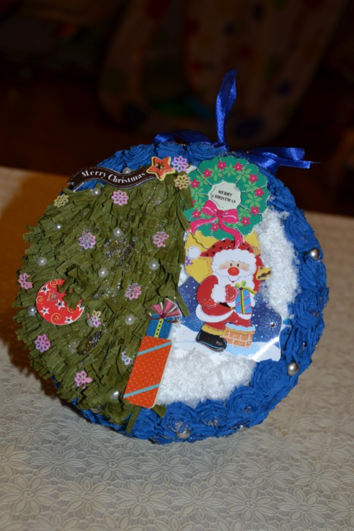 Новогодний шар из бумаги