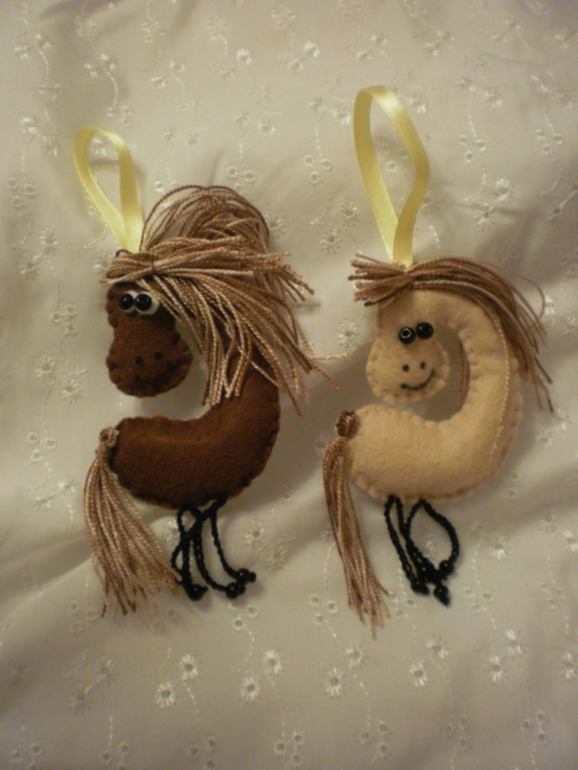 Елочные игрушечки.