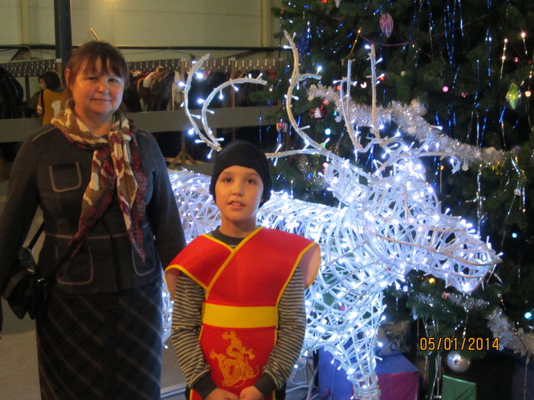 Новогоднее представление в цирке огромных зверей.