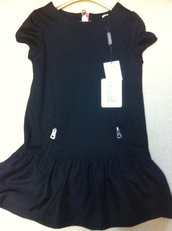 Новые босоножки  Blumarine (16.2-16.5) 3000 руб, платье Burberry 4А, 3800 руб