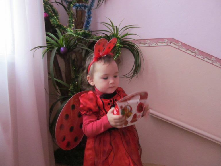 ПЕРВЫЙ УТРЕННИК В САДИКЕ)))