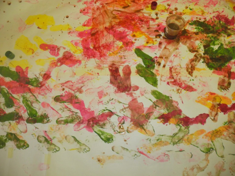 Рисование ножками