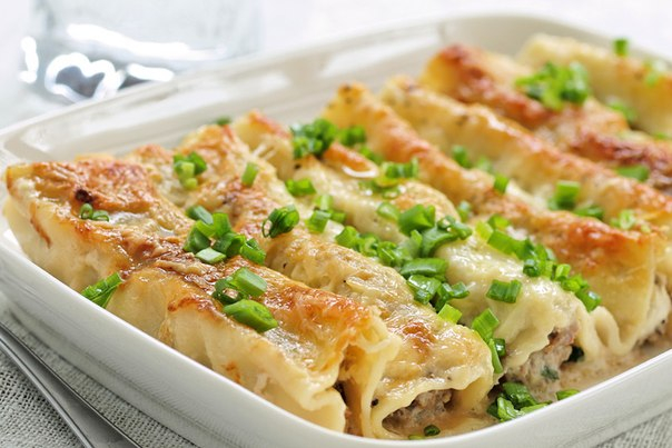 Макароны фаршированные фаршем и сыром пошагово