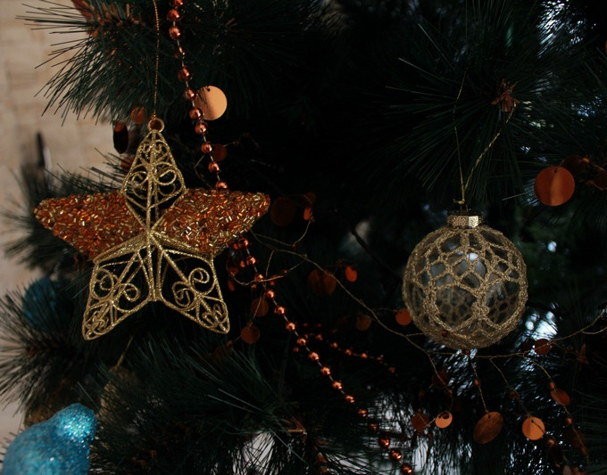 Новогодние игрушки, ....свечи и хлопушки