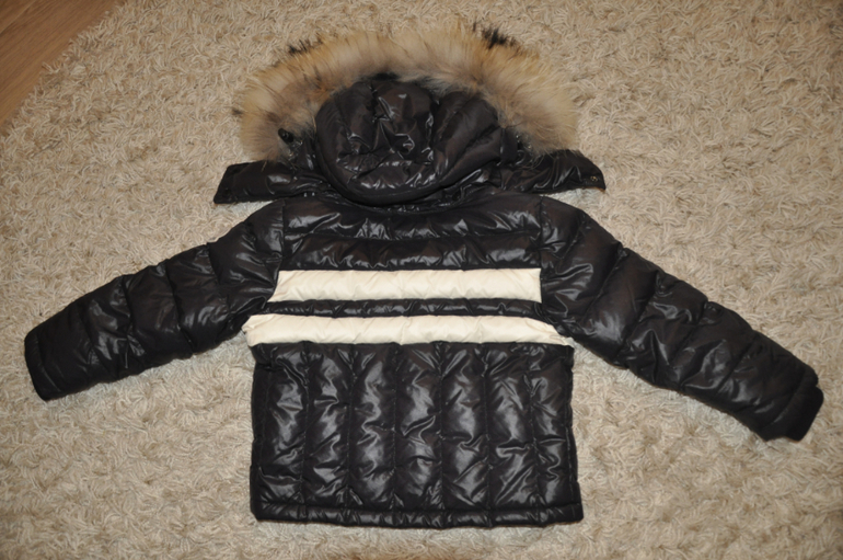 Куртка Moncler размер 5 лет