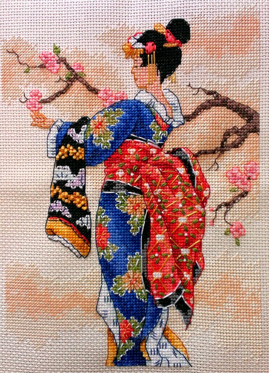 Dimensions 06760 "Mai"