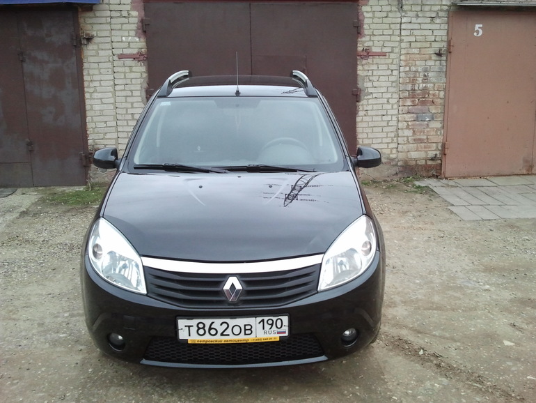 продаем RENUALT SANDERO2011г.в.