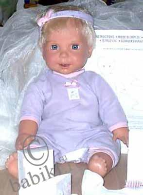 Интерактивная кукла Miracle Baby