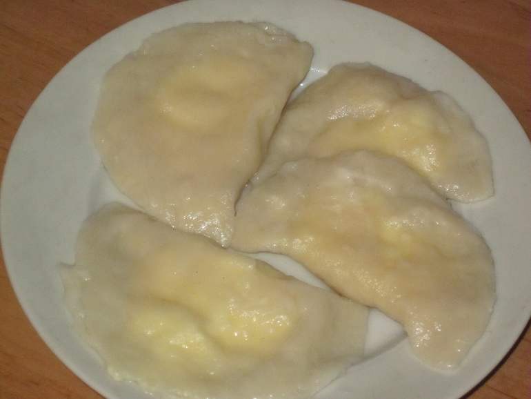 Вареники с творогом.