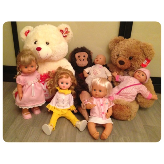 Хотим порадовать девочек 3-4 лет)))