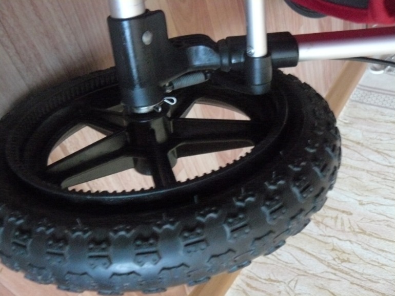 Bugaboo Frog +конверт+дождевик+подставка для ребенка Цена за все 10000!!! ТК за мой счет!!!