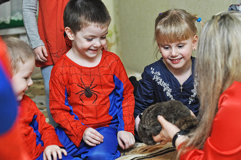 Фото человек паук и мои именниники
