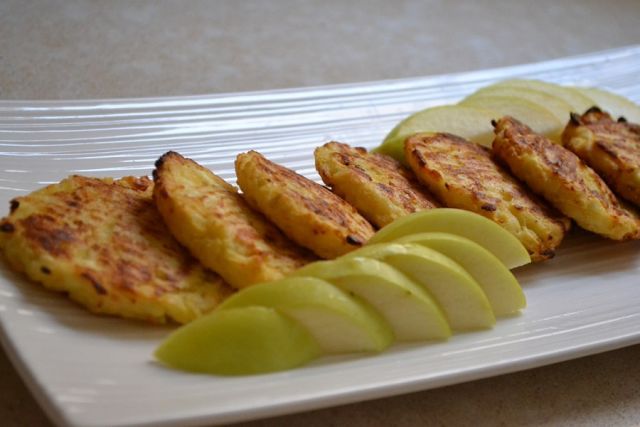 Сырники с яблоками