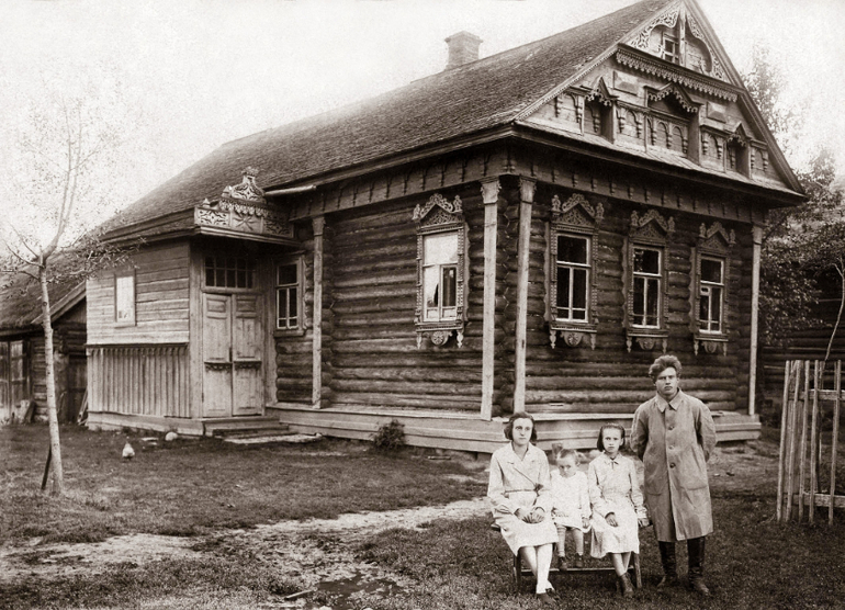 Семейные раскопки. Старые фотографии.