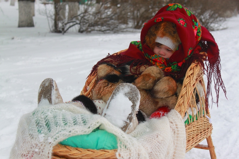 Русская красавица! Во всем мире славится! Русская красавица женихам всем нравится !