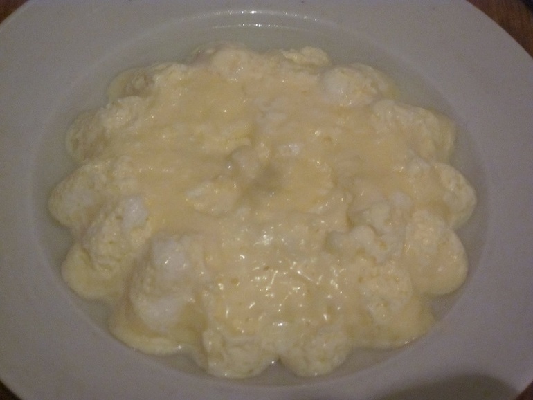 Паровой омлет с сыром.