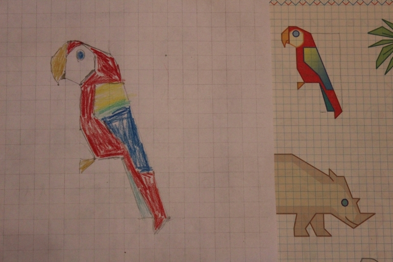Рисуем по клеточкам.