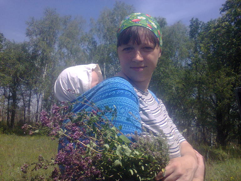 по грибочки и за травками с доченькой.