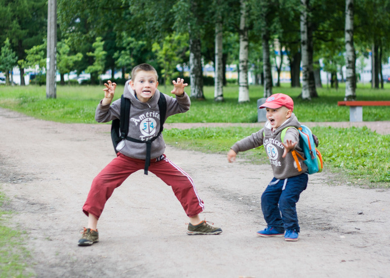 Про монстров
