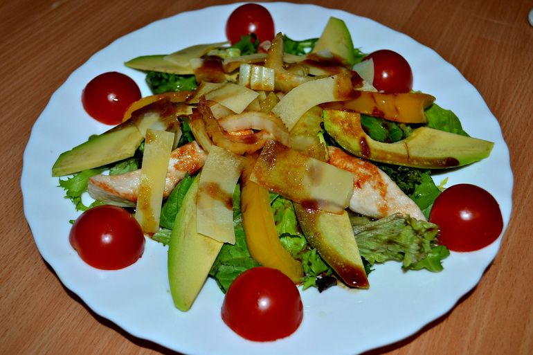 Салат из куриных грудок!
