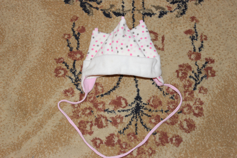 комбинезон-конверт белый Mothercare + шапочка kanz 0-3мес