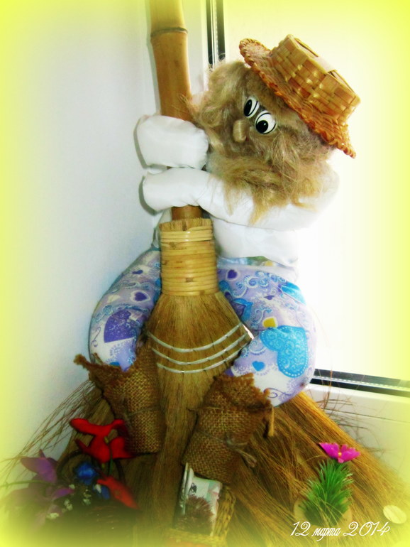 Home, Sweet Home. 12 марта. В дальнем углу.
