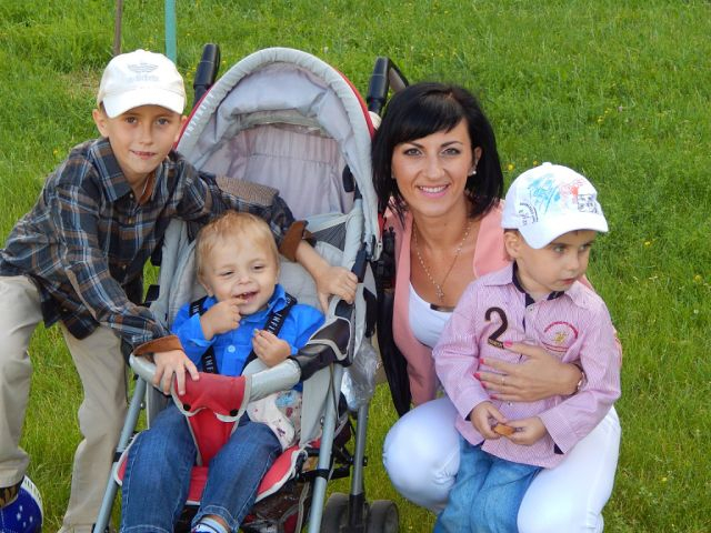 Я  сейчас  и 6 лет назад)