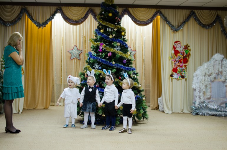 Первый утренник в саду =)