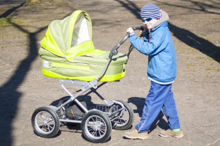 Про первую прогулку