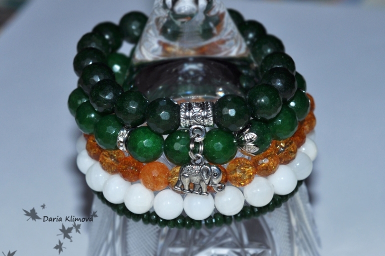 Сеты браслетов из натуральных камней.