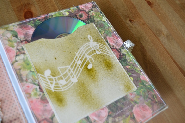 Альбом первого годика для Вареньки